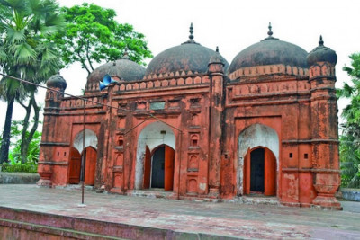 কুমিল্লার বড় শরীফপুরের পৌনে চারশ বছরের দৃষ্টিনন্দন মসজিদ